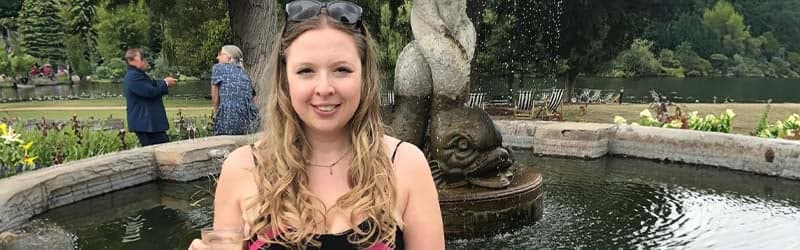 Katie always wondered about her body shape and why it was different from her mothers Katie always wondered about her body shape and why it was different from her mothers