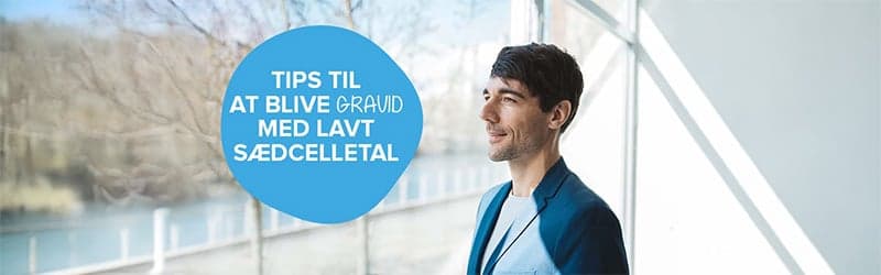 Mand, der ser håbefuld ud Mand, der ser håbefuld ud