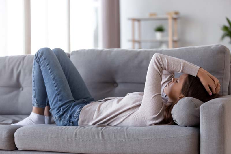 Hovedpine kan være et tegn på graviditet i de to ugers ventetid.