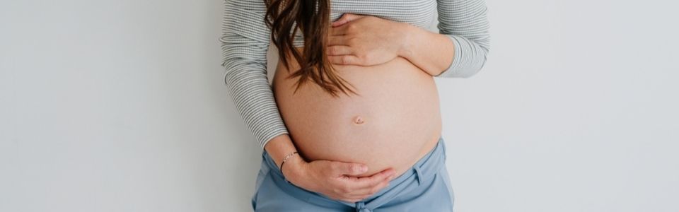 Alleinstehende Frau, schwanger mit einem Spenderkind