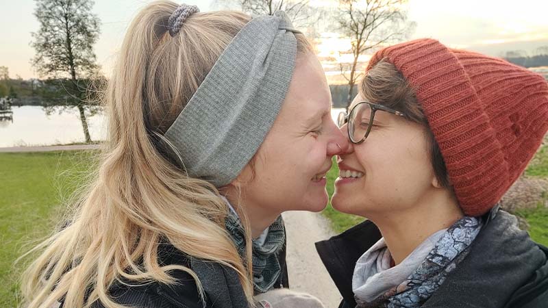 Kira kissing her partner Kira kissing her partner