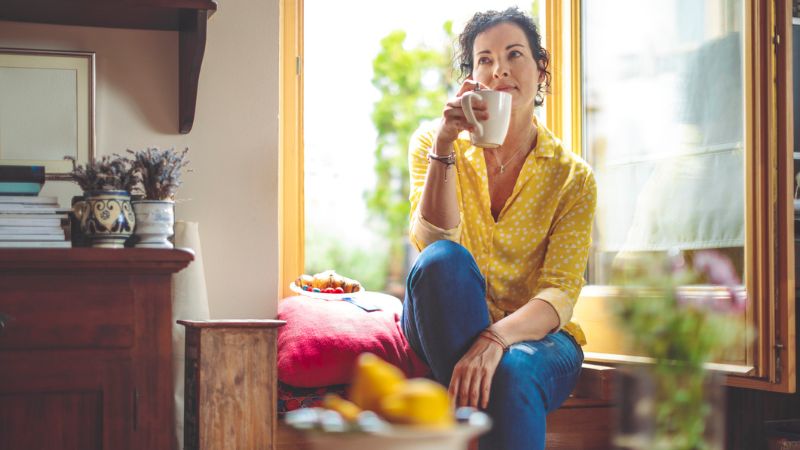 40 year old women drinking coffee