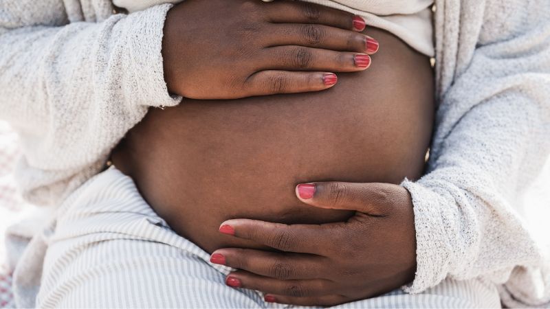 Woman pregnant with donor eggs