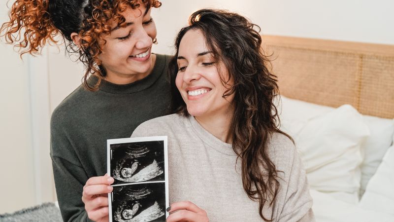 Lesbian couple with a positive pregnancy