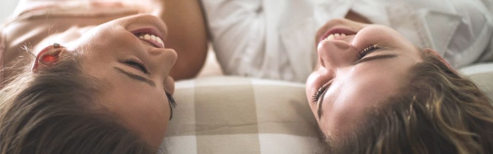Lesbian couple happy after ordering donor sperm from Cryos
