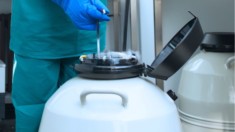 Donor sperm being frozen Donor sperm being frozen