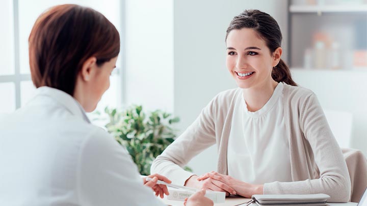 Egg donor and doctor
